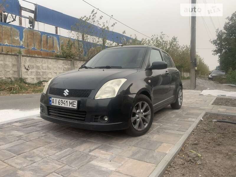 Suzuki Swift (2005)