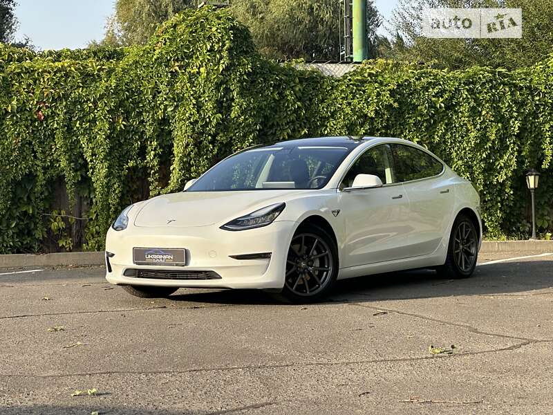 Tesla Model 3 awd (2020)
