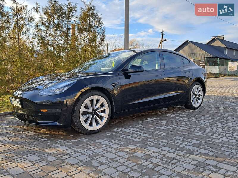 Tesla Model 3 (2020)