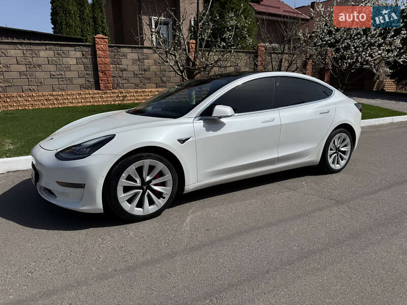 Tesla Model 3 (2020)
