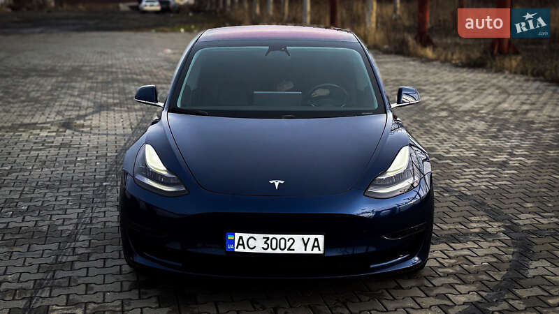 Tesla Model 3 (2018)