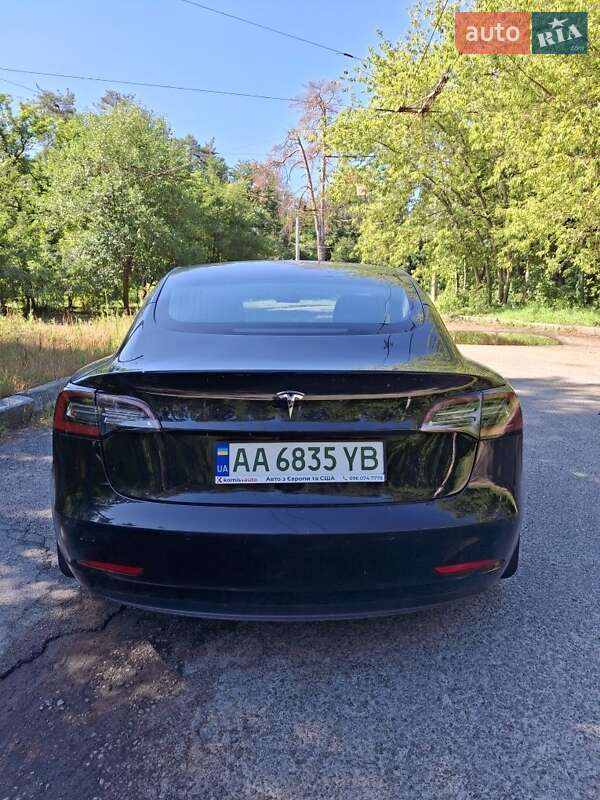 Tesla Model 3 (2020)