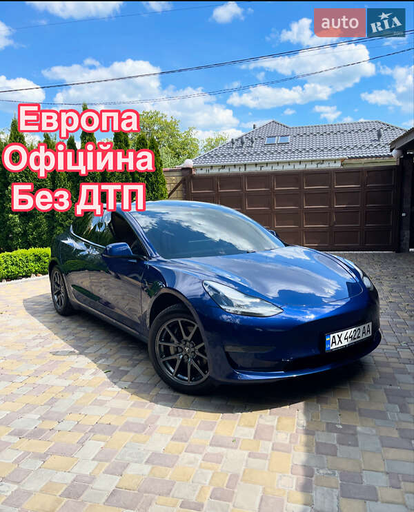 Tesla Model 3 (2019)