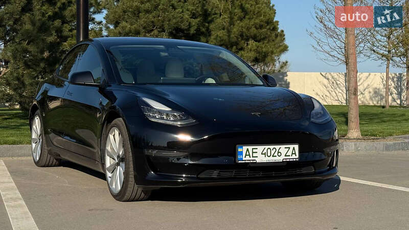 Tesla Model 3 (2018)