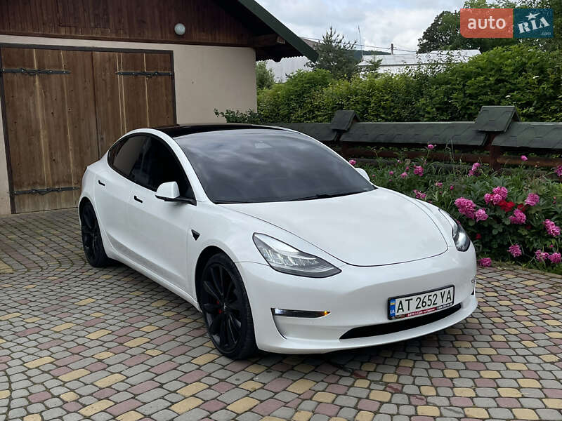 Tesla Model 3 (2020)