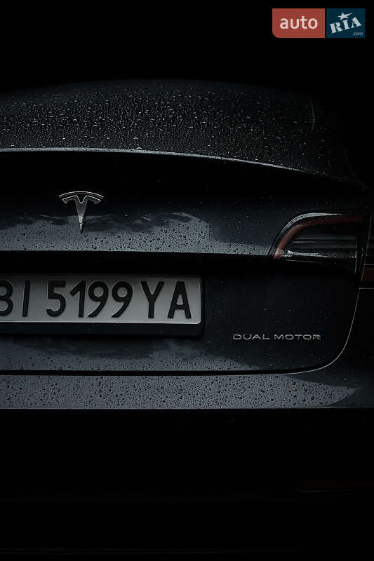 Tesla Model 3 (2022)