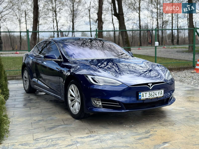 Tesla Model s (2017)