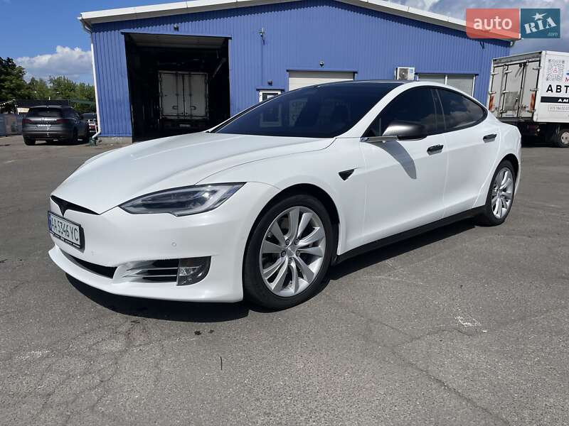 Tesla Model s (2017)