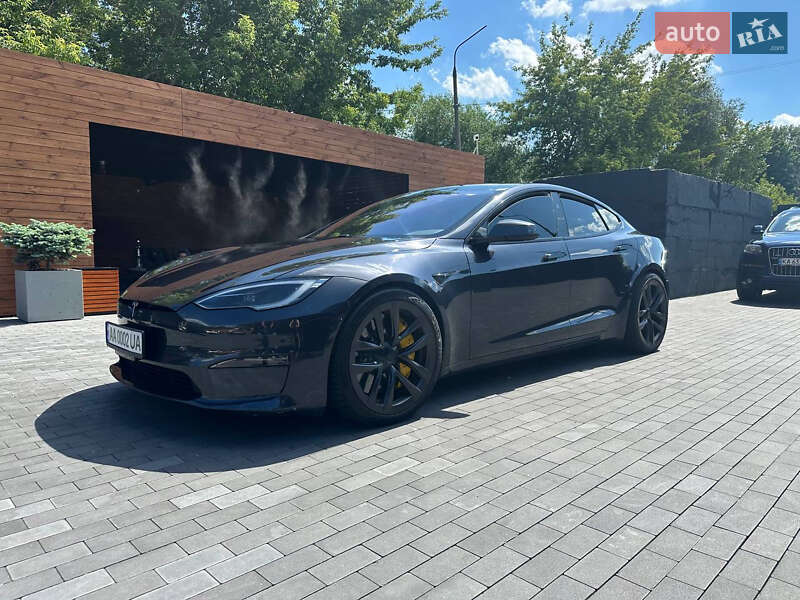 Tesla Model s (2024)