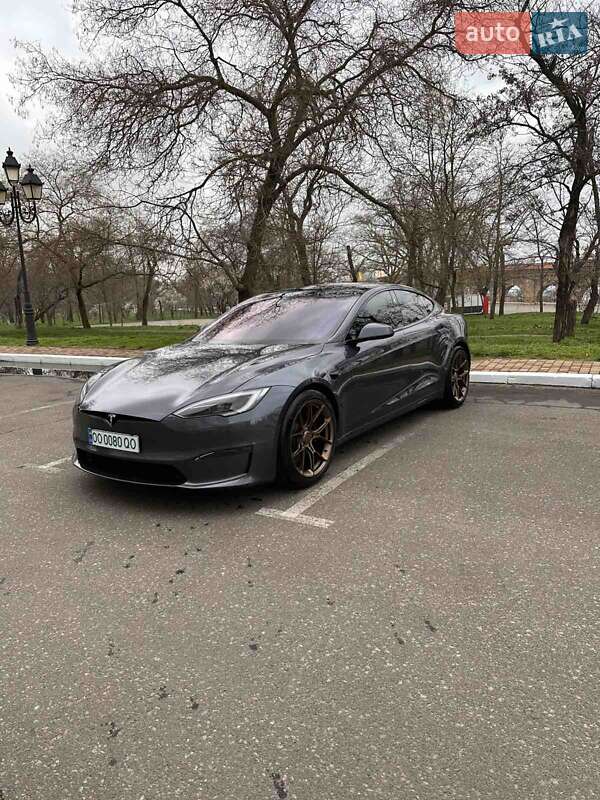 Tesla Model s (2022)
