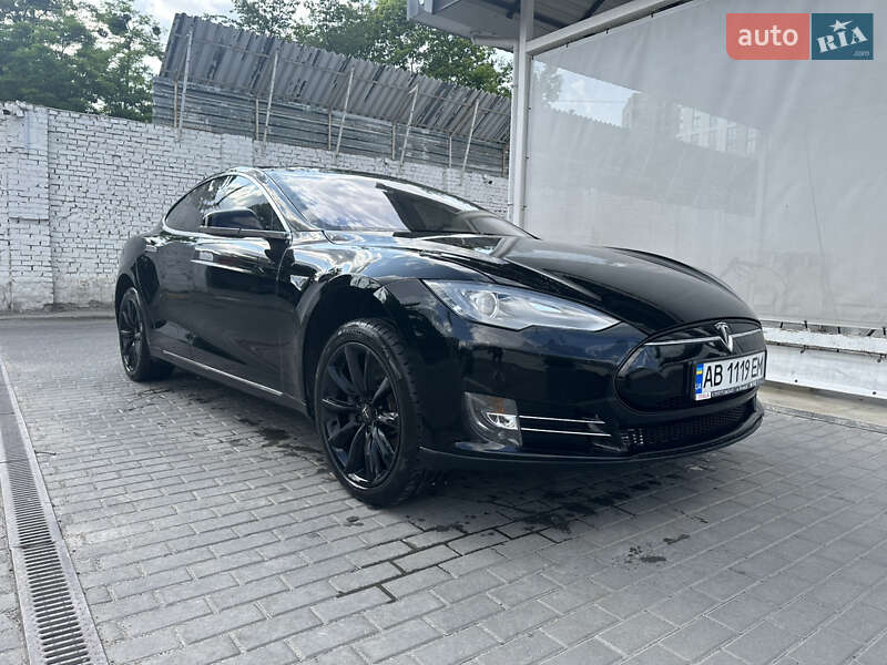 Tesla Model s (2013)