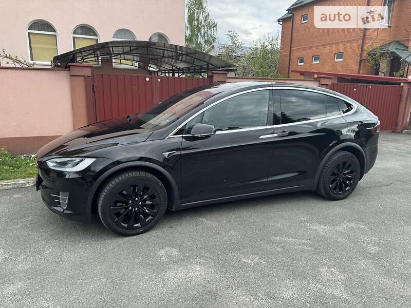 Tesla Model x (2019)