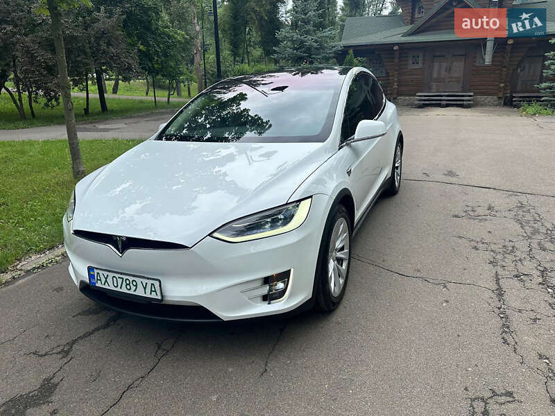 Tesla Model x (2018)