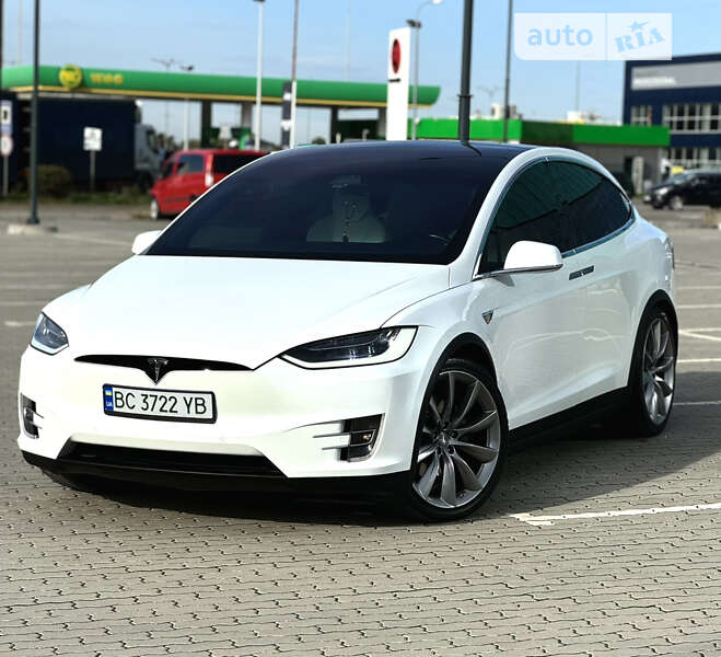 Tesla Model x (2018)