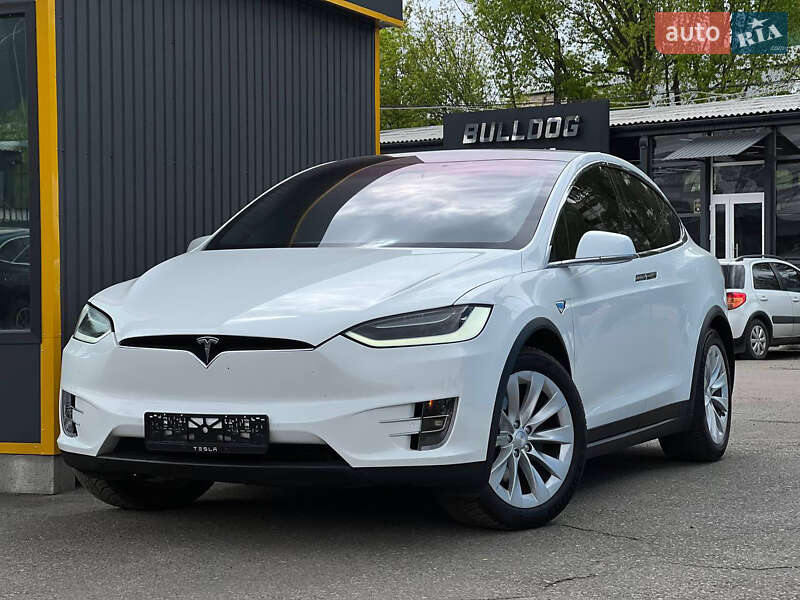 Tesla Model x (2018)
