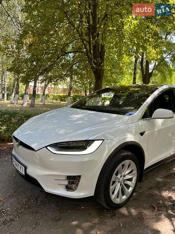 Tesla Model x p90d (2017)