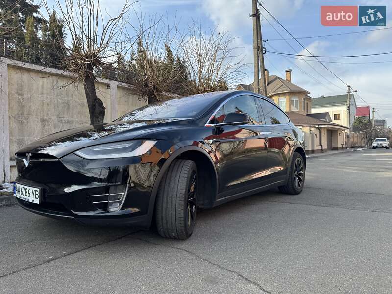 Tesla Model x (2019)