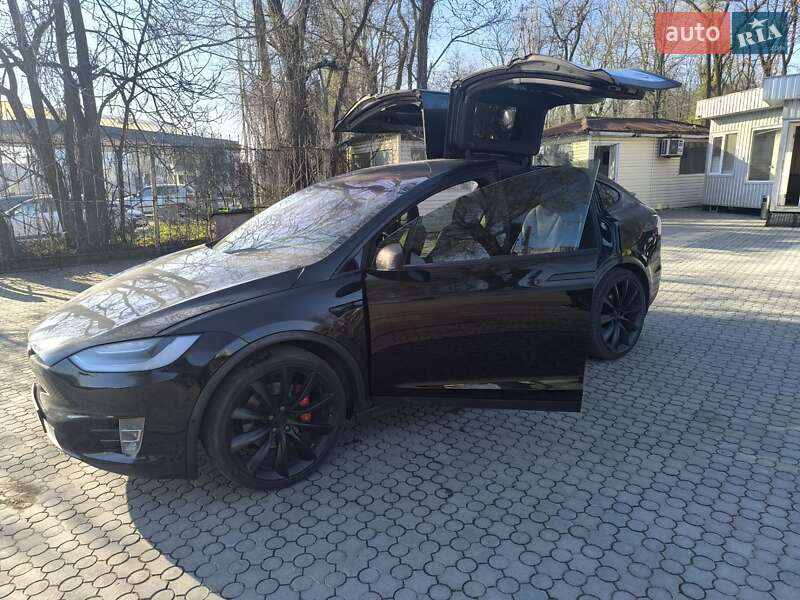 Tesla Model x (2018)
