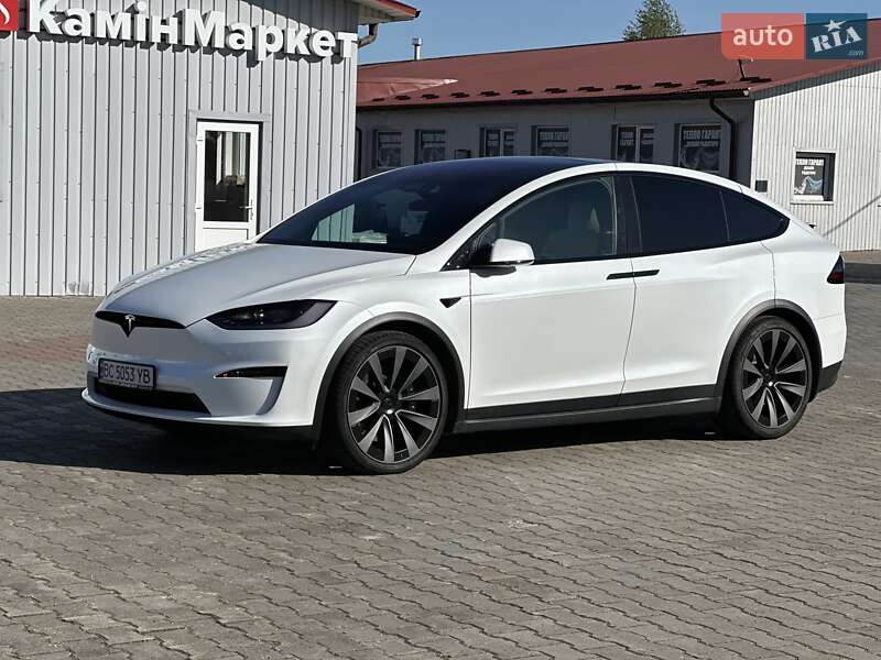 Tesla Model x (2023)