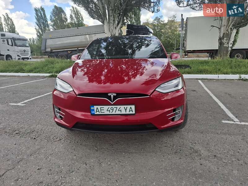 Tesla Model x (2017)