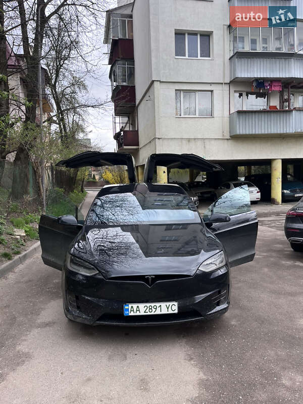 Tesla Model x (2018)