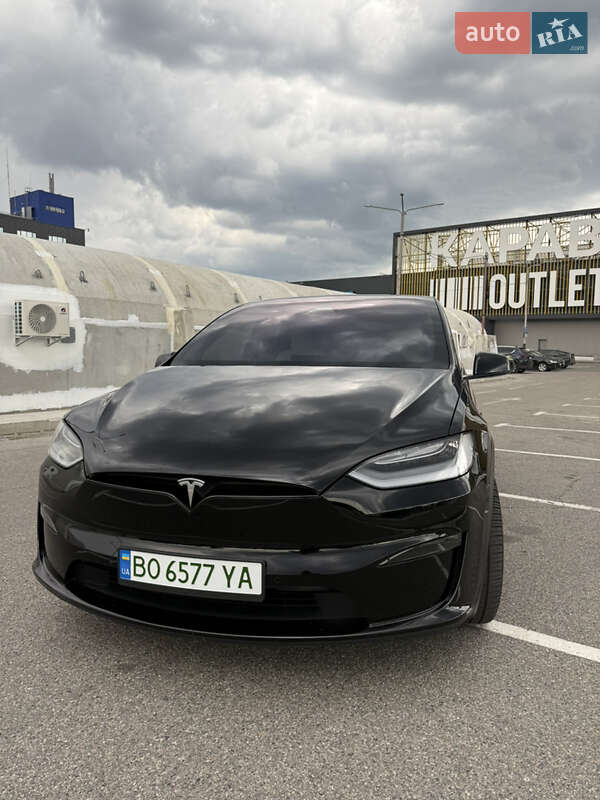 Tesla Model x (2022)