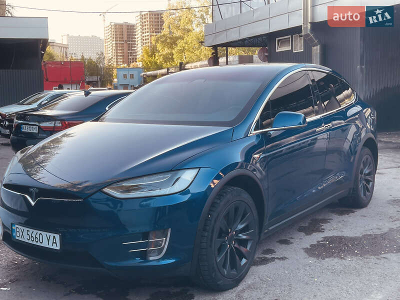 Tesla Model x (2018)