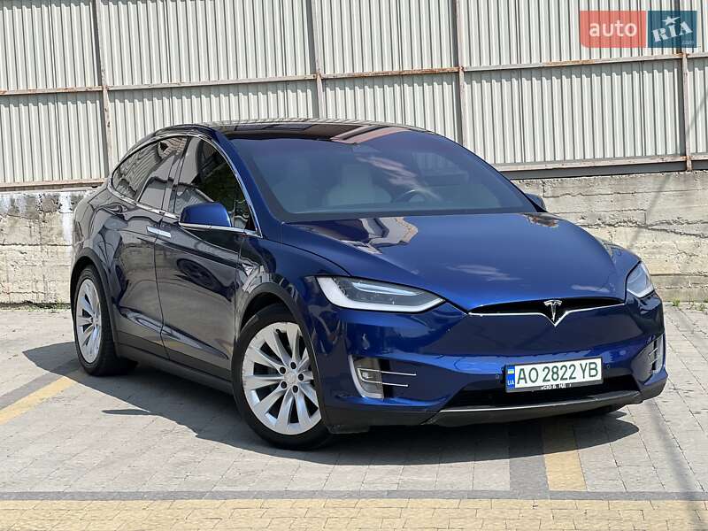 Tesla Model x (2017)