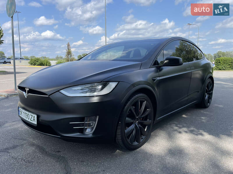 Tesla Model x (2018)