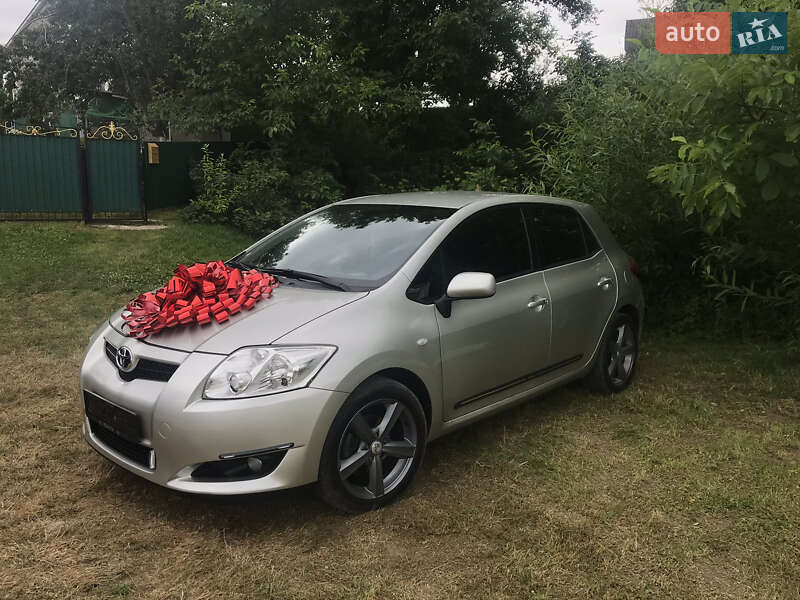 Toyota Auris (2008)