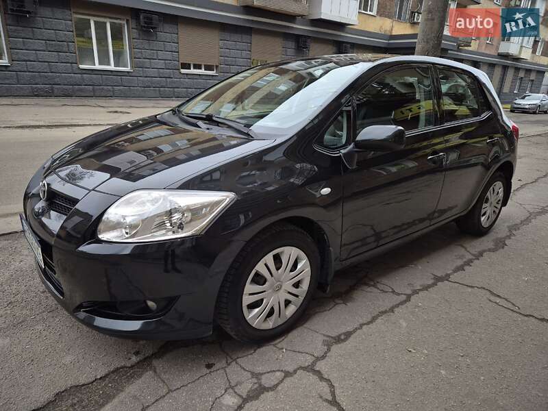 Toyota Auris (2008)