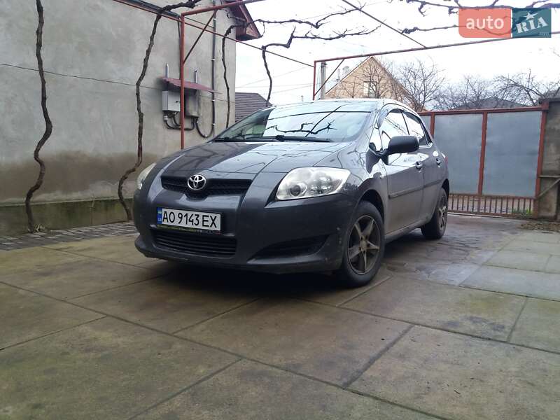 Toyota Auris (2008)