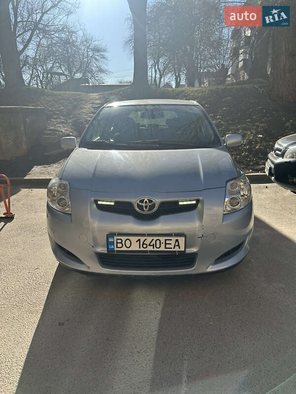 Toyota Auris (2008)