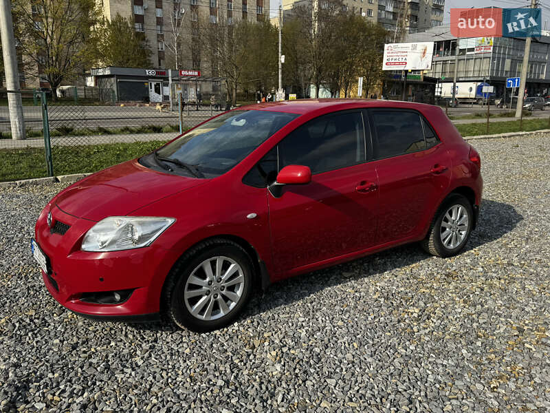 Toyota Auris (2007)