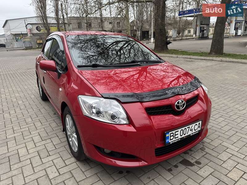 Toyota Auris (2008)