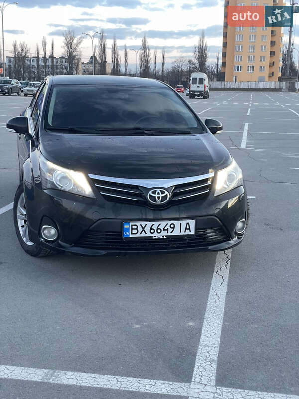 Toyota Avensis (2013)