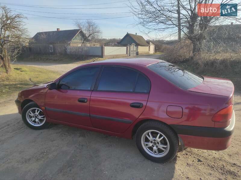Toyota Avensis (1998)