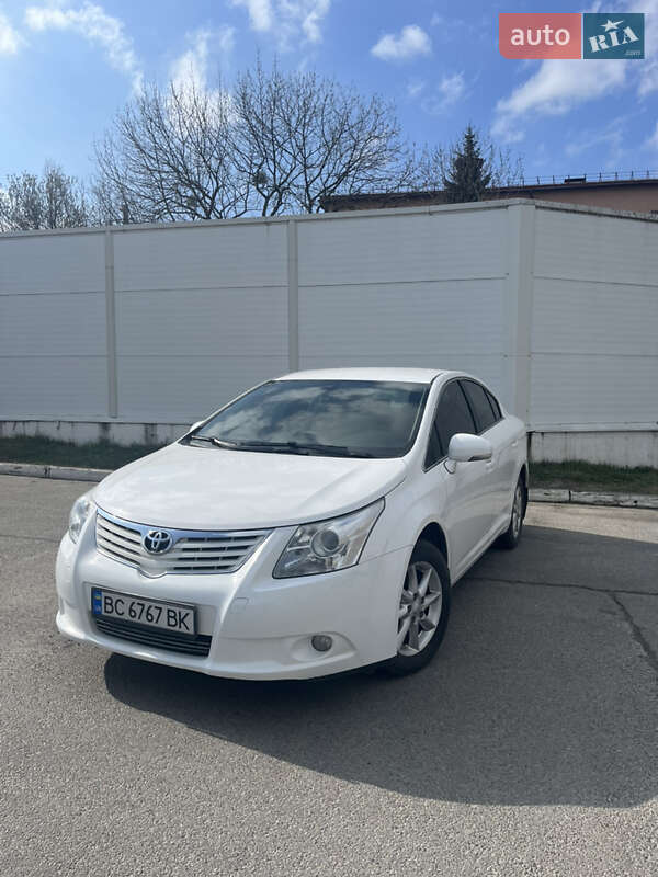 Toyota Avensis (2011)