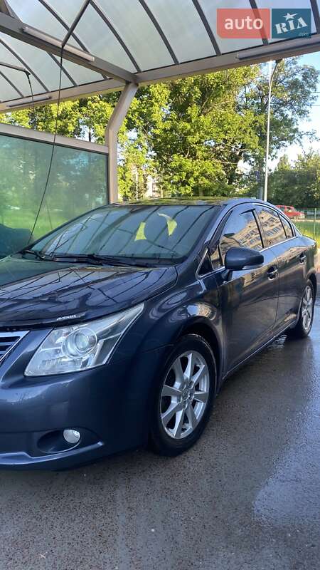 Toyota Avensis (2011)