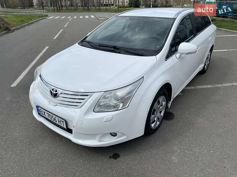 Toyota Avensis (2010)