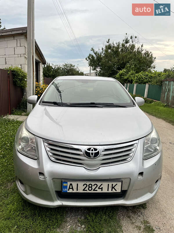 Toyota Avensis (2011)