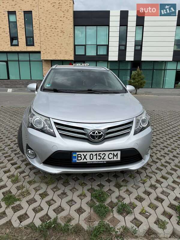 Toyota Avensis (2013)