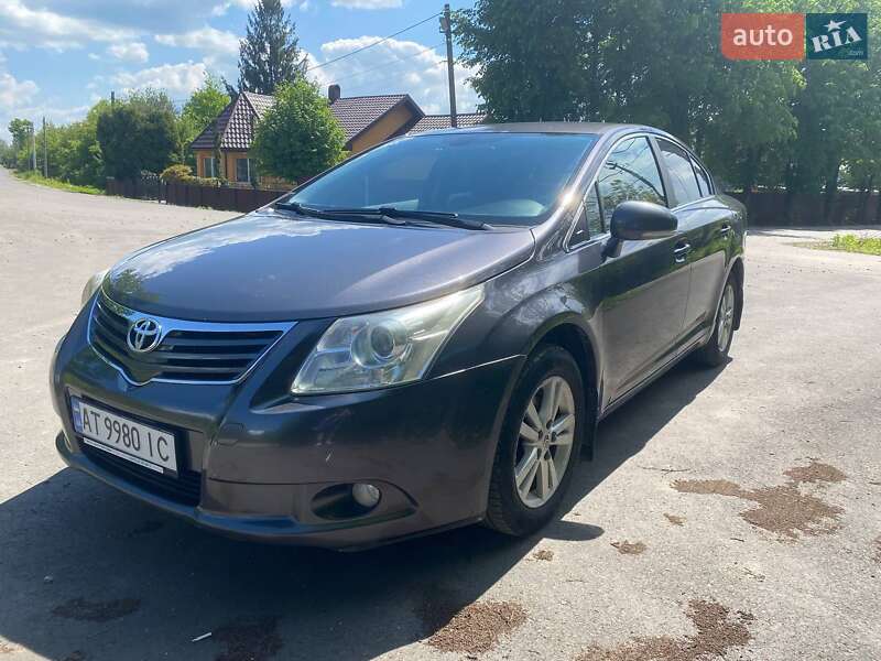 Toyota Avensis (2011)