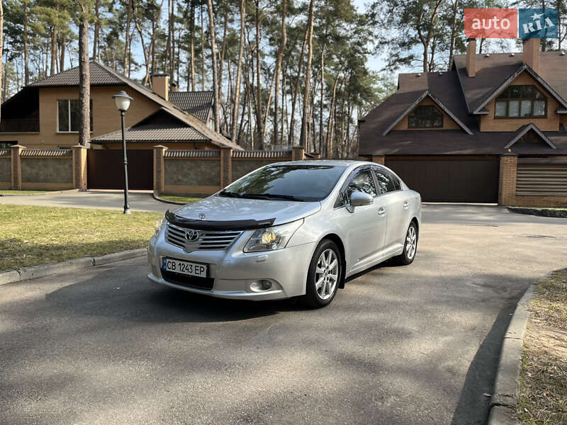Toyota Avensis (2012)