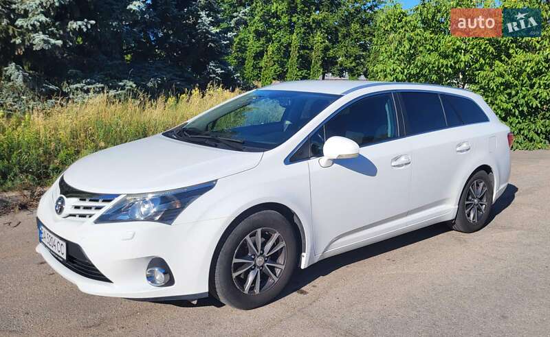 Toyota Avensis (2013)