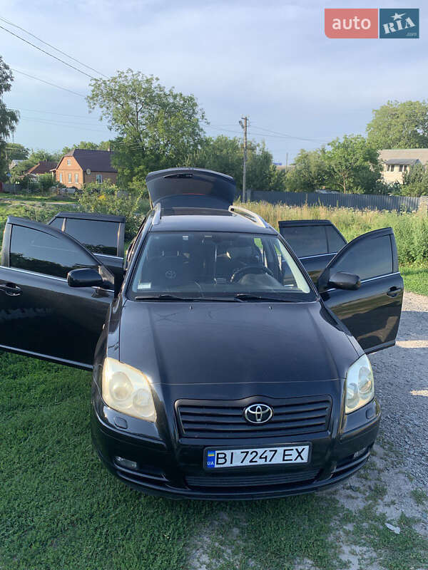 Toyota Avensis (2004)