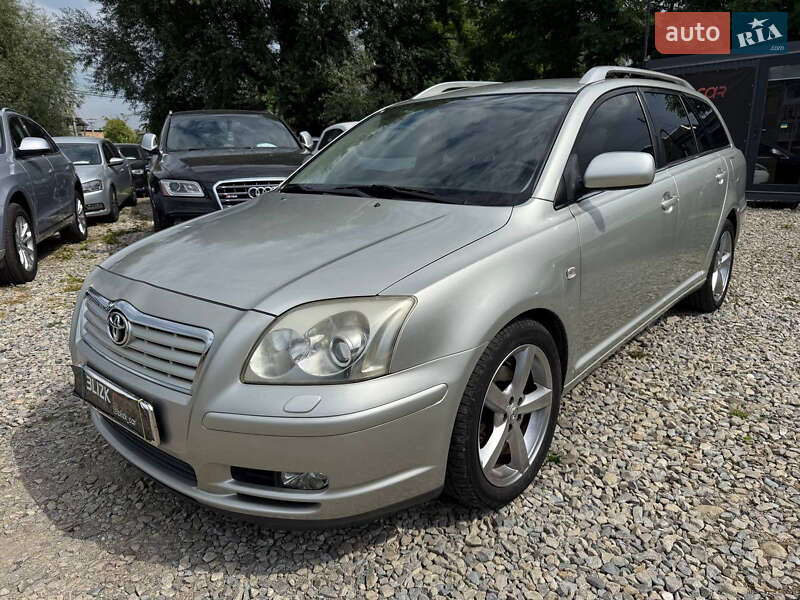 Toyota Avensis (2005)