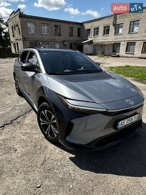 Toyota Bz4x (2023)