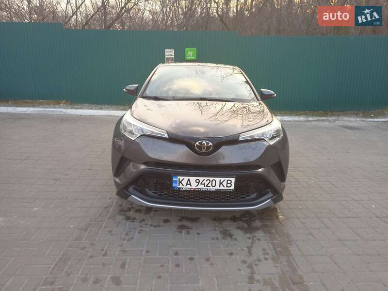 Toyota C-hr (2017)