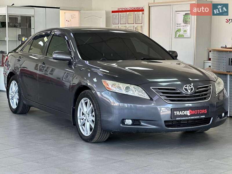 Toyota Camry (2007)